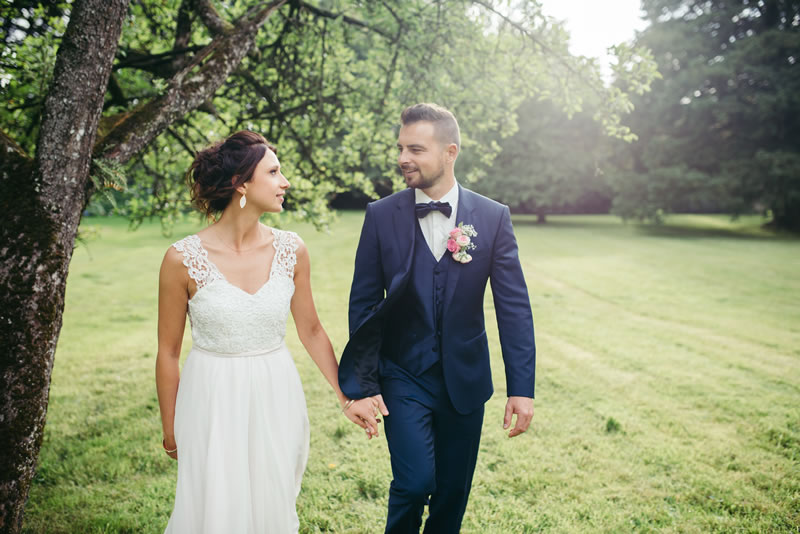 Elodie en robe de mariée sur-mesure